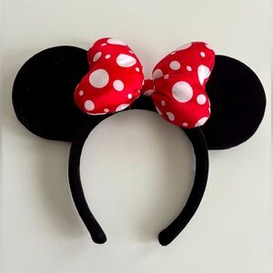 Disney Parks Minnie Mouse Puff Polka dot Ears Headband